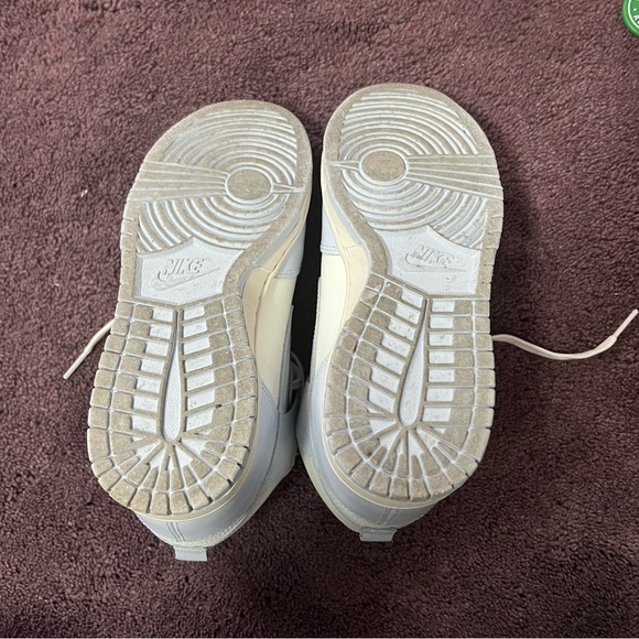 Nike Dunks - Picture 3 of 6